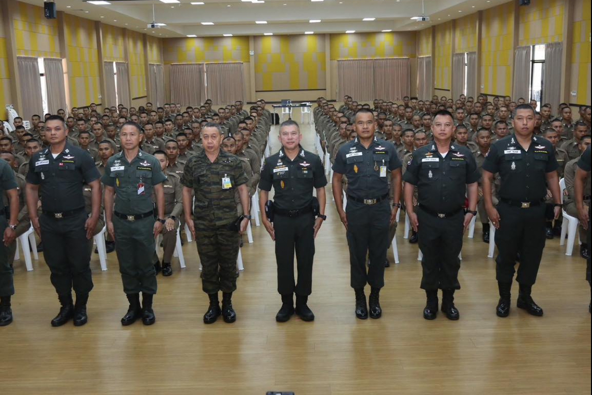 วันที่ 28 ม.ค. 69 ที่ค่ายพระรามหก และค่ายศรียานนท์ อ.ชะอำ จ.เพชรบุรี พล.ต.ท.รุ่งโรจน์ ฐากูรปุณยสิริ ผบช.ตชด. เป็นประธานในพิธีปัจฉิมนิเทศนักเรียนนายสิบตำรวจ