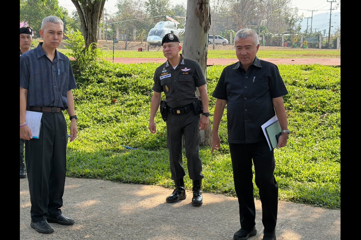 วันที่ 24 ก.พ.69 ดร.อภิสิทธิ์ พึ่งพร ผู้อำนวยการโครงการส่วนพระองค์สมเด็จพระกนิษฐาธิราชเจ้า กรมสมเด็จพระเทพรัตนราชสุดา ฯ สยามบรมราชกุมารี พร้อมด้วย พล.ต.ท.รุ่งโรจน์ ฐากูรปุณยสิริ ผบช.ตชด. ตรวจความพร้อมอาคารทันตกรรม