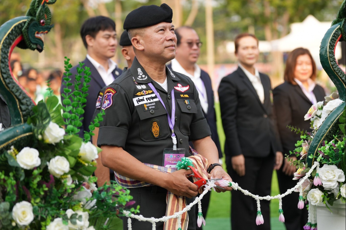 วันที่่ 22 เม.ย.69 พล.ต.ท. รุ่งโรจน์ ฐากูรปุณยสิริ ผู้บัญชาการตำรวจตระเวนชายแดน เป็นประธานในพิธีเปิดหมู่บ้านนักกีฬาการแข่งขันกีฬานักเรียนโรงเรียนตำรวจตระเวนชายแดน ครั้งที่ 12 “ช้างศึกน้อยเกมส์”